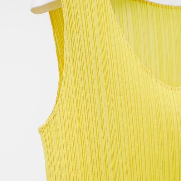 *SOLD* Issey Miyake Lemon Yellow Pleated Dress - Picture 4 of 7